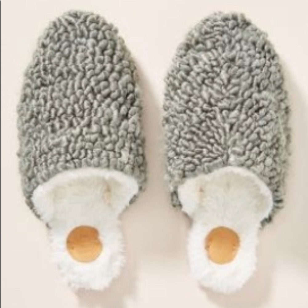 Anthropologie Far away from close slippers M/L